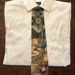 (022) Beautiful vintage tie by Tobasco. 100% silk. Like new condition!
